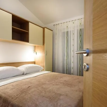 In With Sea View, Terrace, Air Conditioning, Wifi 5142-4 Apartment