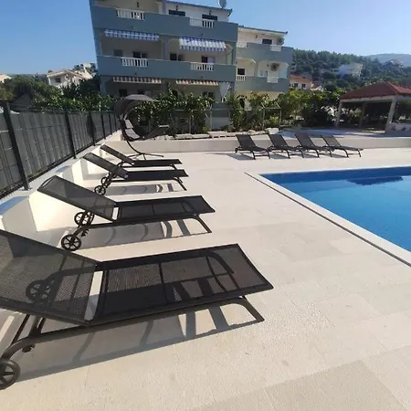 In With Sea View, Terrace, Air Conditioning, Wifi 5142-4 Seget Vranjica