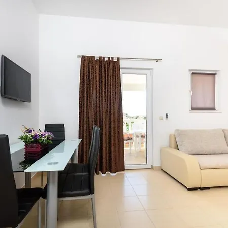 In With Sea View, Terrace, Air Conditioning, Wifi 5142-4 Seget Vranjica