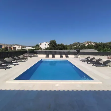 Apartment In With Sea View, Terrace, Air Conditioning, Wifi 5142-4 *